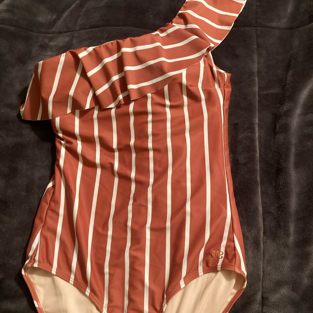 Albion one piece swimsuit size small